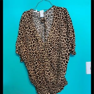 NWT Maurice’s cheetah print shirt!  Plus size 4
